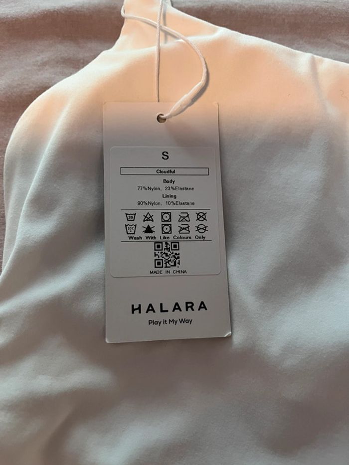 Robe blanche + son short Halara TS - photo numéro 4