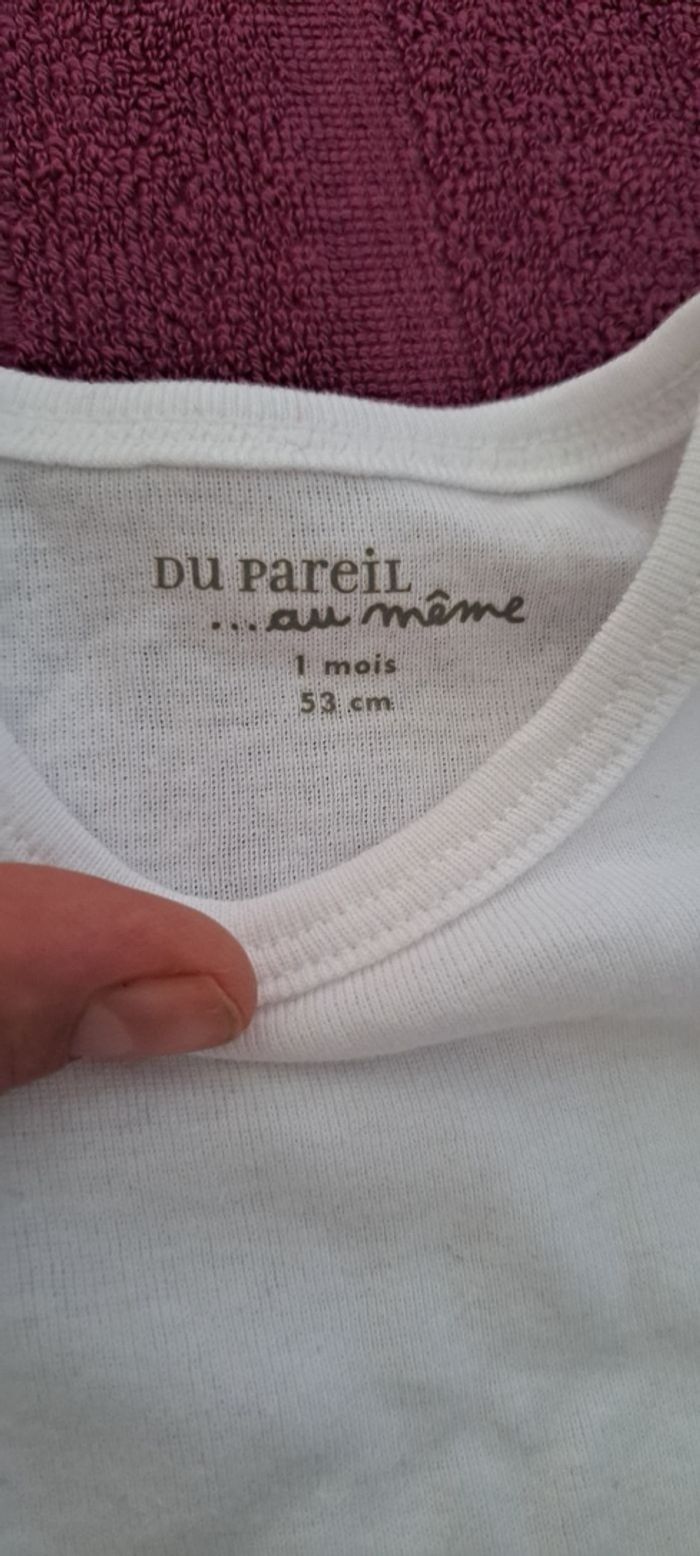 Body ete 1 mois et paire de chaussettes neuve dans son emballage - photo numéro 2