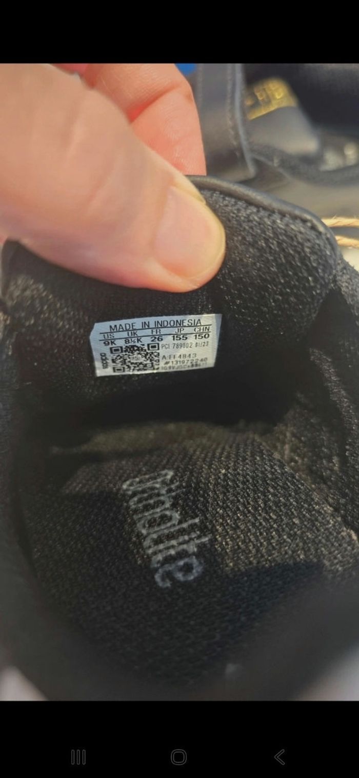 NEUVES non portées 🏷🤩🥰 superbes  baskets superstar adidas Pointure 26 unisex 🥰🤩😍 - photo numéro 8