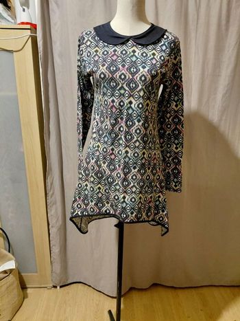 Très jolie robe courte devant longue derrière femme T L/Xl 