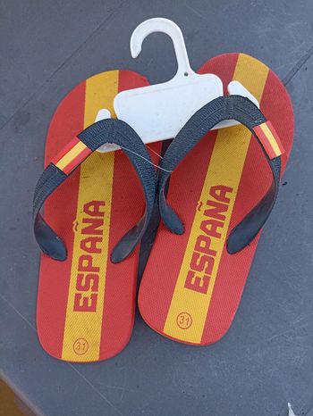 Tong Espagne taille 31