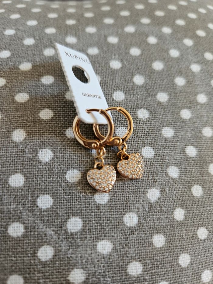 Boucles d'oreilles coeur neuves