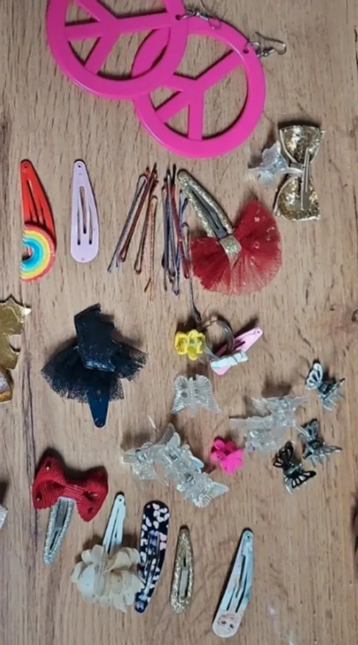 Lot d'accessoires fille pour cheveux - photo numéro 2