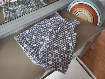 Robe grise et blanche 6 mois OBAIBI