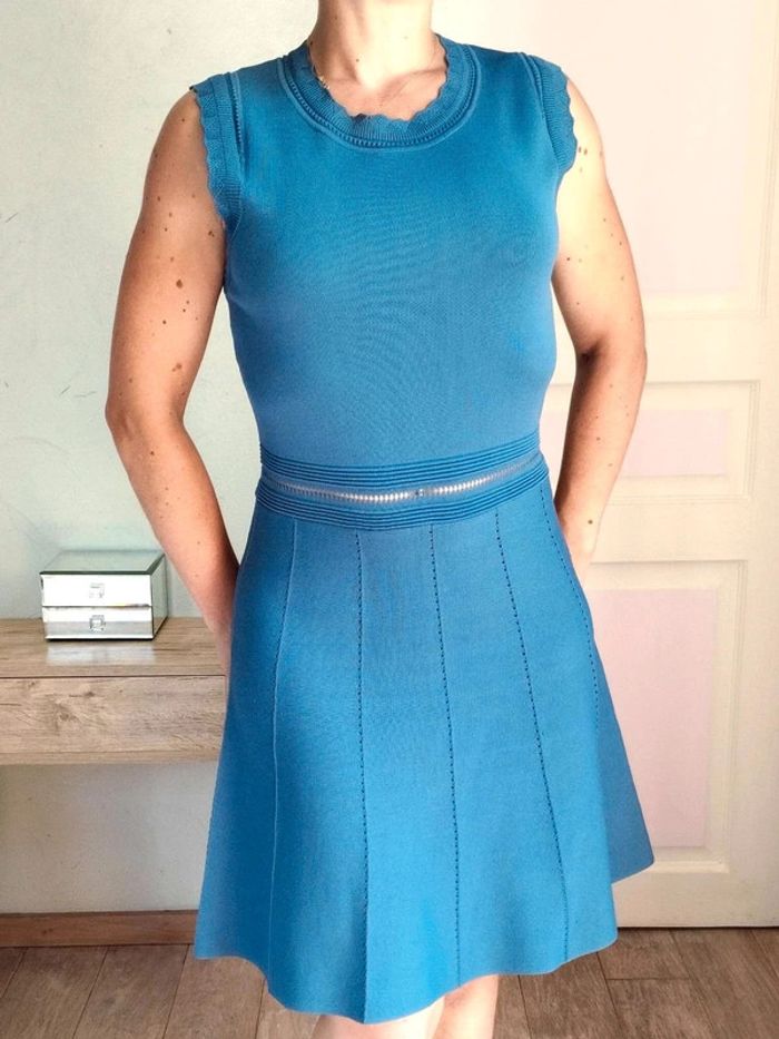 Robe patineuse  bleue  -  Zara - M  -  Comme Neuve