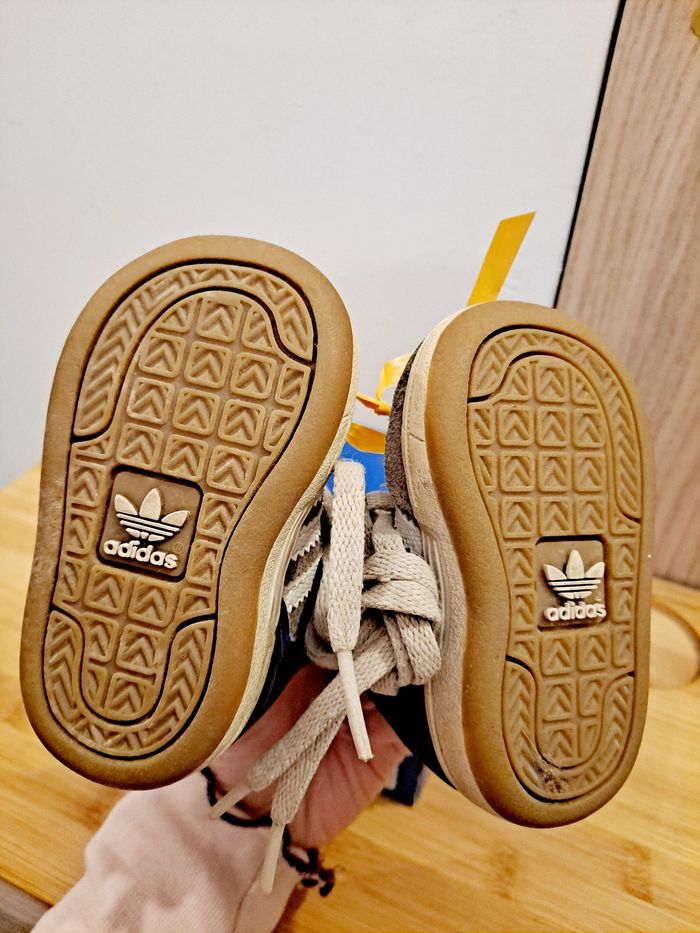 baskets adidas bébé à lacets et scratch grises taille 17 premiers pas - photo numéro 5