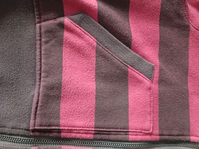 Gilet sweat  T 6 ans - photo numéro 4