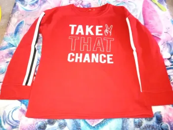 Sweat rouge 12 ans