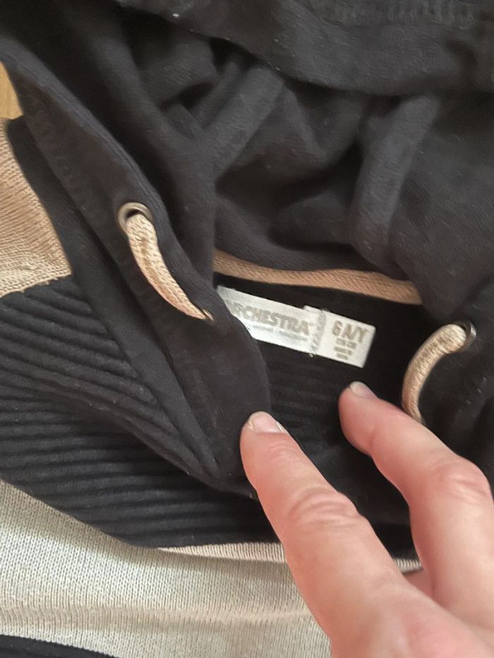 Pull fin à capuche T 6ans - photo numéro 2