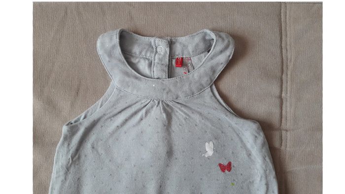 Lot été 12 mois : 2robes + 1 pantalon en tissu - photo numéro 3