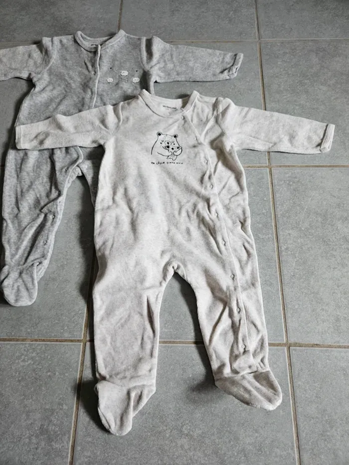 Lot 4 pyjamas Vertbaudet - photo numéro 2