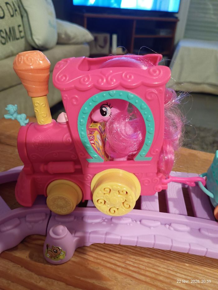 My little pony - le train de l'amitié - photo numéro 2