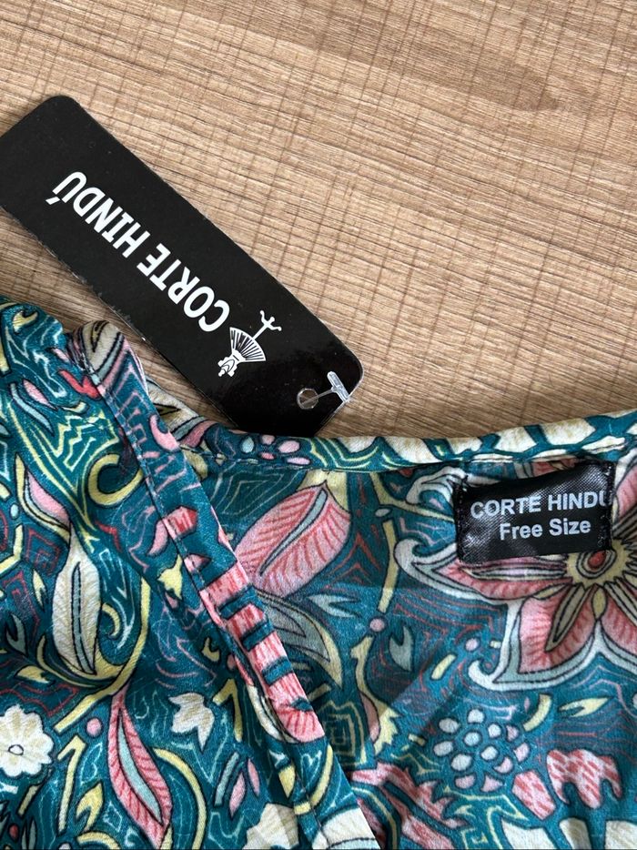 Robe longue imprimée neuve en soie Corte Hindu taille unique - photo numéro 9