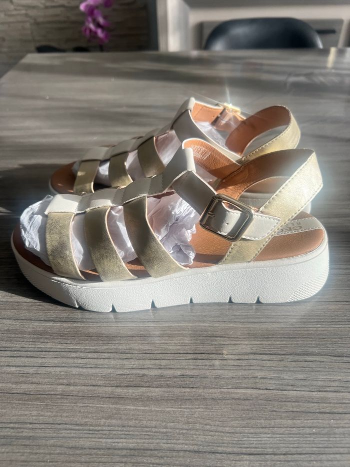 Sandales Geox T 38 neuve - photo numéro 3