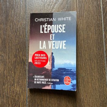 L’épouse et la veuve Christian White