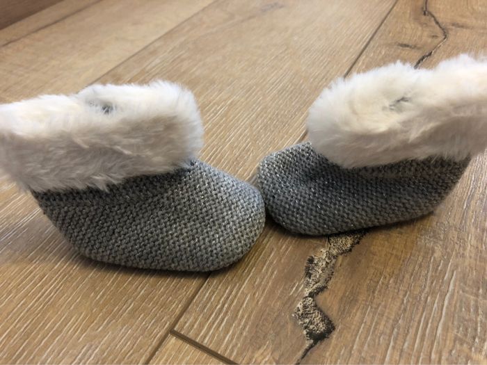 Chaussons bebe neufs