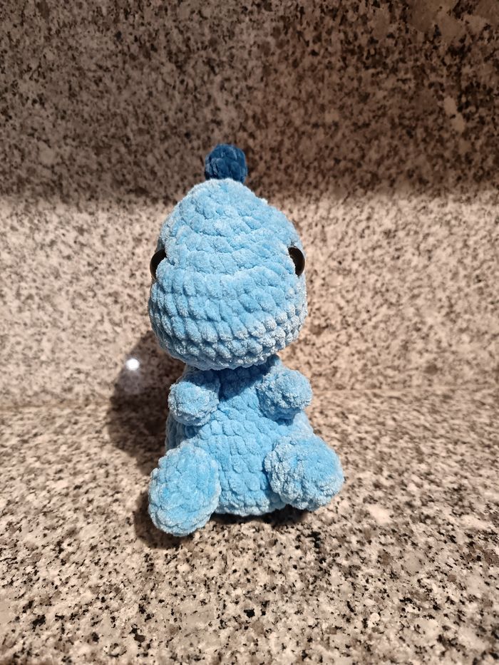 Magnifique peluche en forme de dinosaure au crochet - photo numéro 5