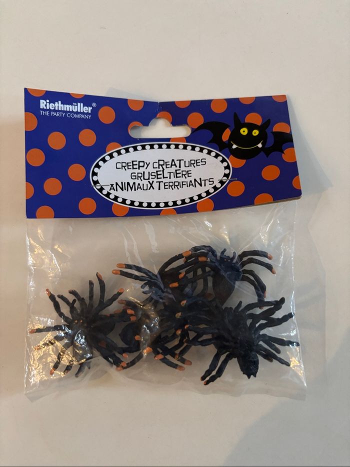 Décoration Halloween lot de 8 araignées