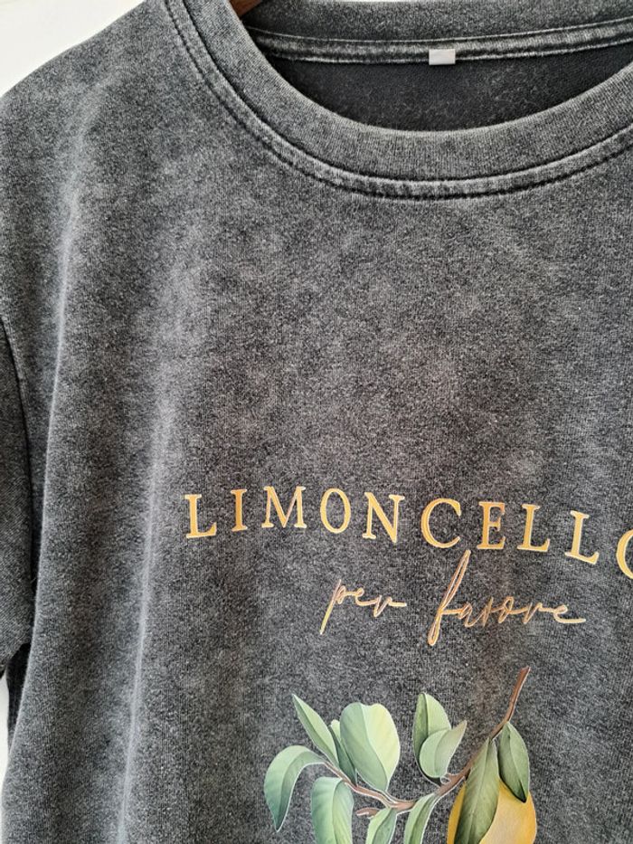T-shirt gris chiné aspect délavé, imprimé limoncello citron 🍋. En coton.
🌸 neuf. - photo numéro 3
