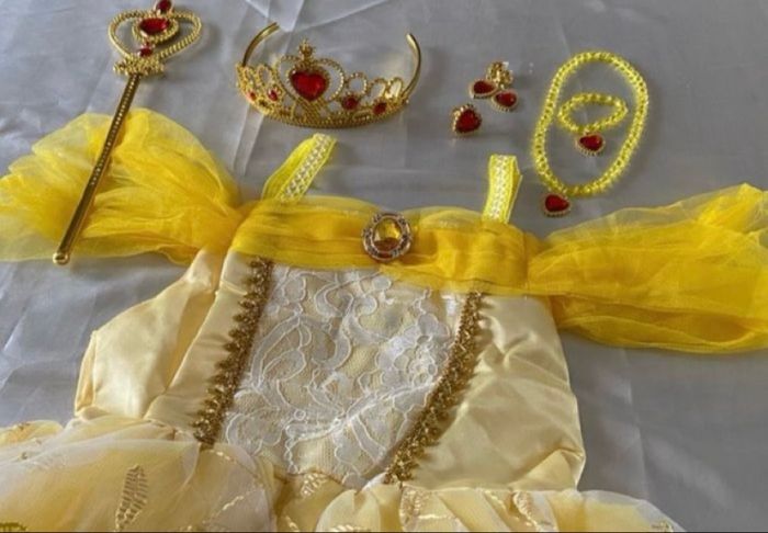 Déguisement robe princesse jaune avec des roses 7ans - photo numéro 3