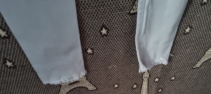 Jean gris taille 38 effet usé aux chevilles - photo numéro 3