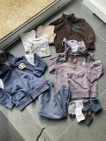 Lot de 13 articles taille 4 ans