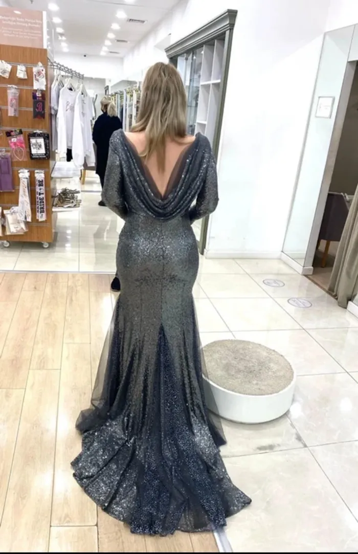 Robe femme -chic dos drapé traine lounge taille 44 - photo numéro 3