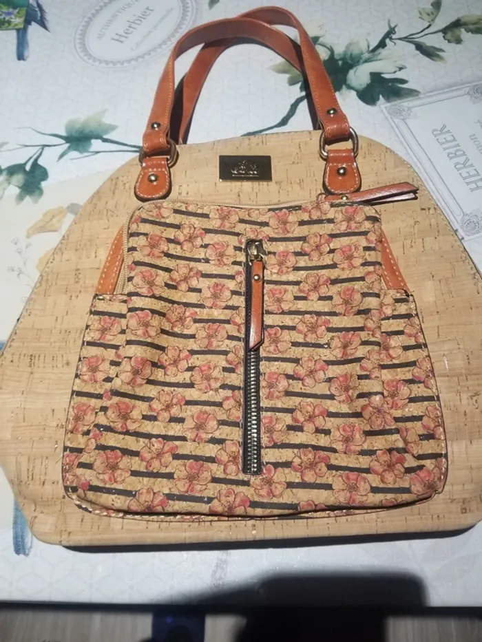Sac à dos ( main )