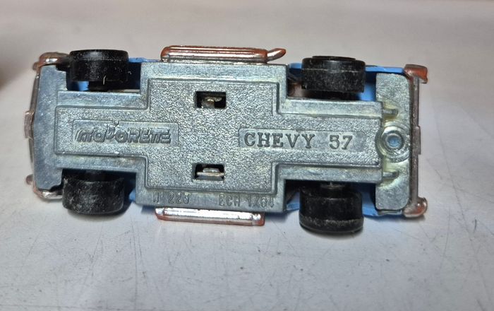 Voiture miniature majorette chevy n°223 1/64 - photo numéro 6