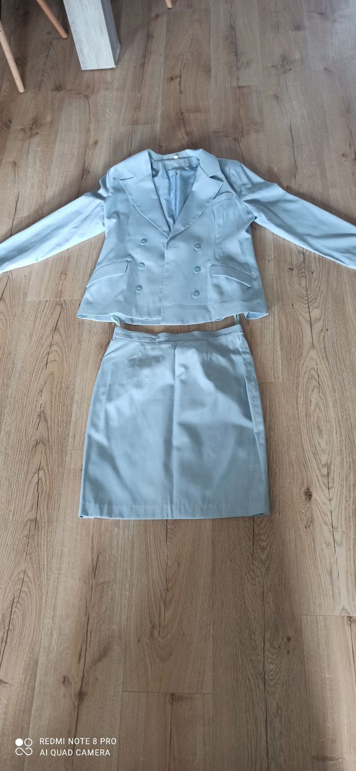 Tailleur t. 42