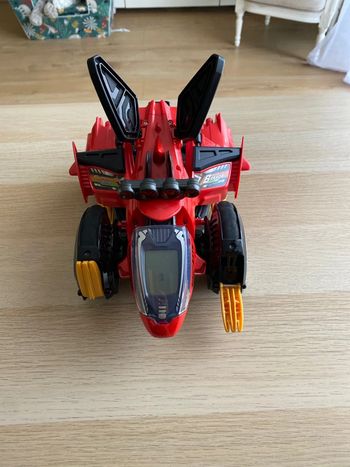 Transformers Dino’s vetch