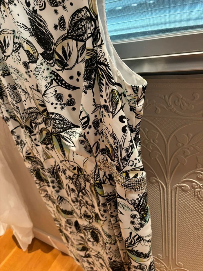 Robe un jour ailleurs - photo numéro 2