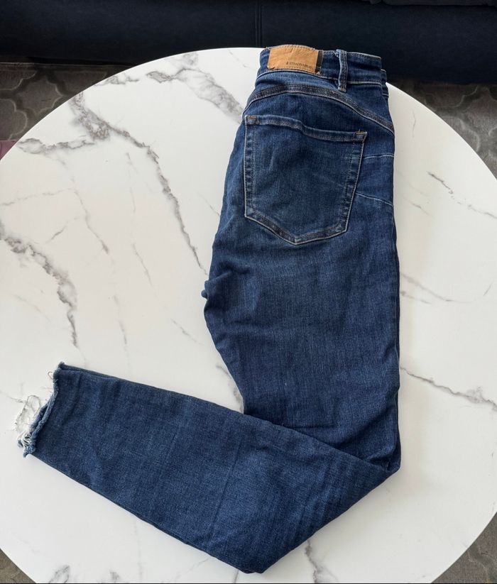 👖 Jean slim femme taille 38 – look stylé & confort garanti ! 💙