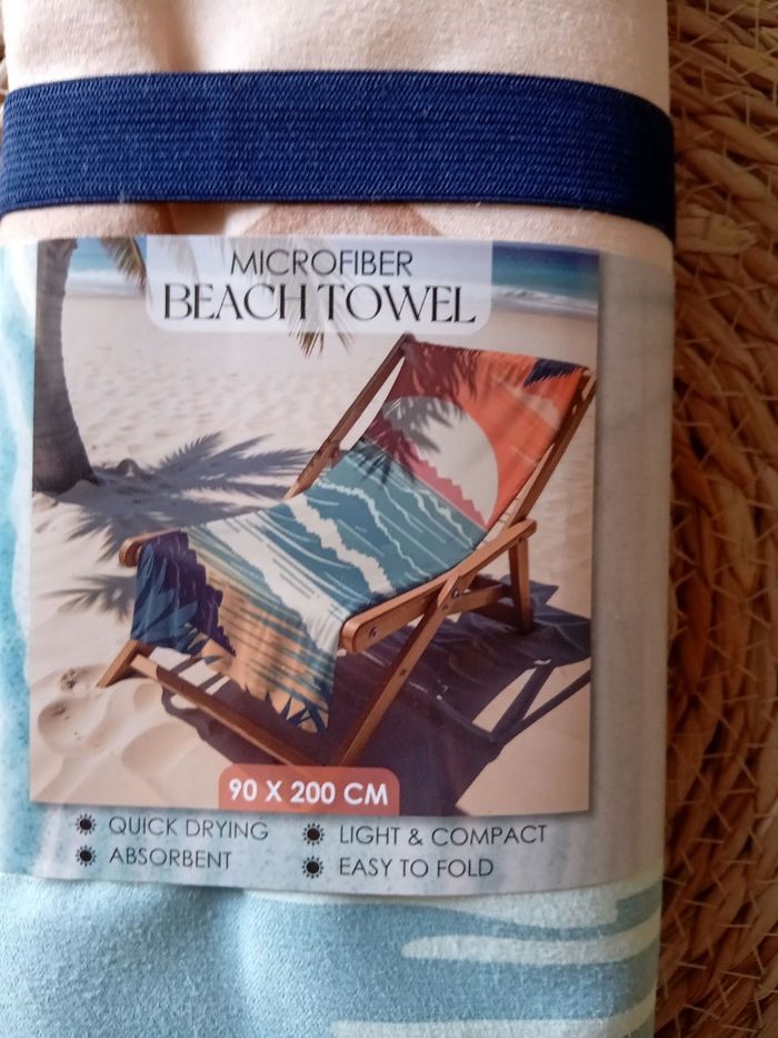 Serviette de plage / piscine microfibres - photo numéro 2