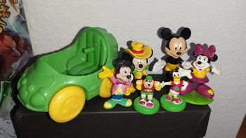 Lot figurine voiture Mickey figure vehicle
