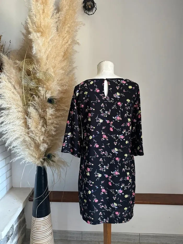 Robe à fleurs mi saison S - photo numéro 2