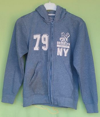 Veste à capuche taille 9/10 ans