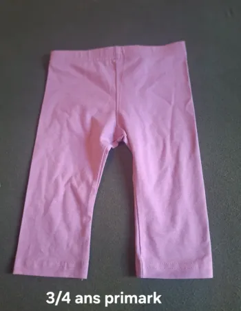 🎀 pantacourt 3/4 ans primark 🎀