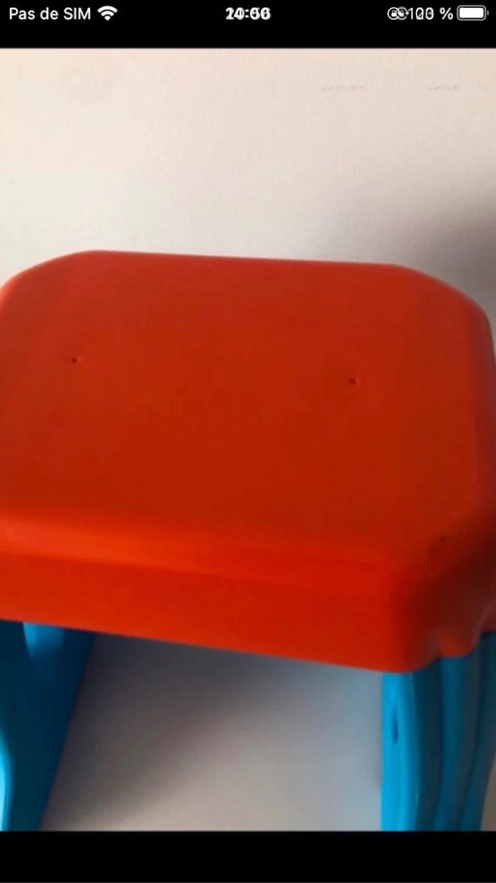 Tabouret enfant bleu et orange chaise assise motricité 20 cm de haut autonomie repas apprentissage Légère trace sur la peinture - photo numéro 3