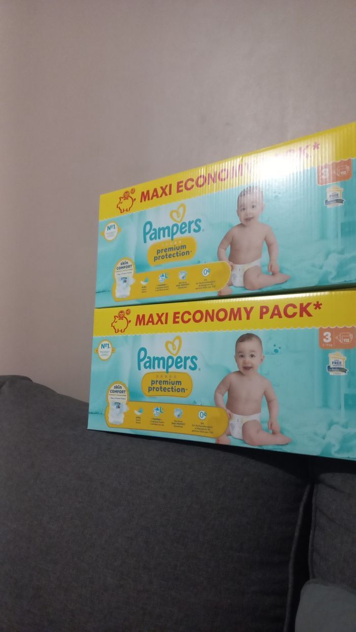 Couches pampers 
