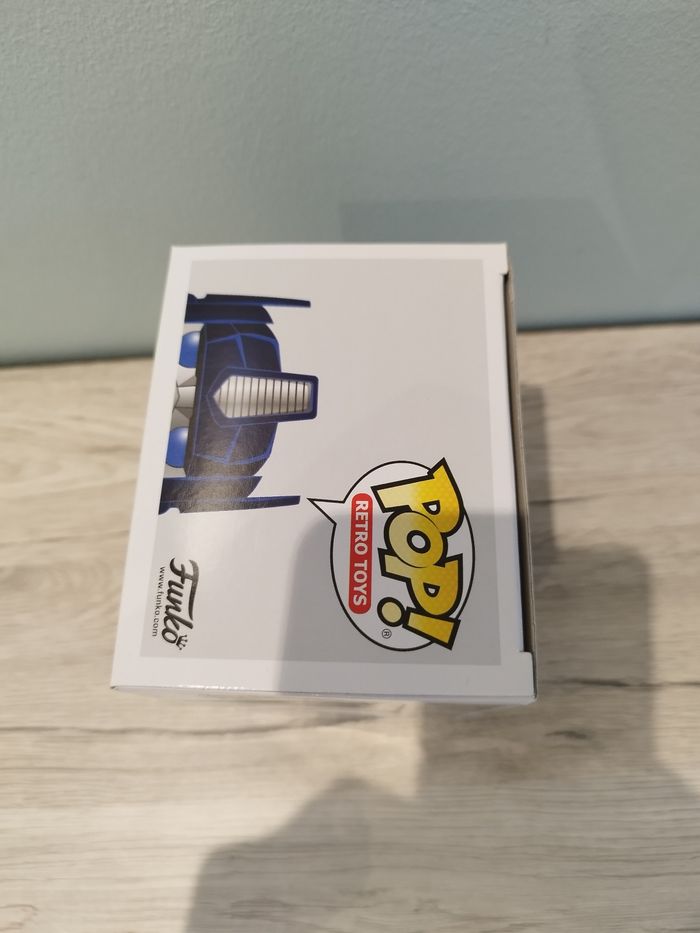 Figurine POP Optimus Prime édition spéciale 22 - photo numéro 5