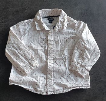 Chemises manches longues blanche et motifs
Taille 18 mois