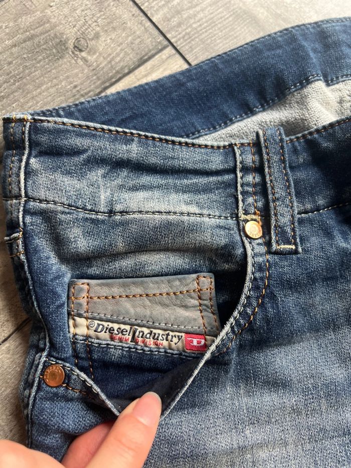 Superbe jeans 👖 femme - photo numéro 3