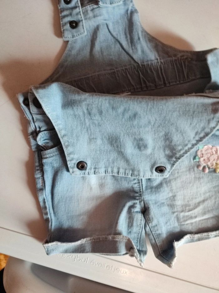 Salopette en jean taille 18 mois - photo numéro 6