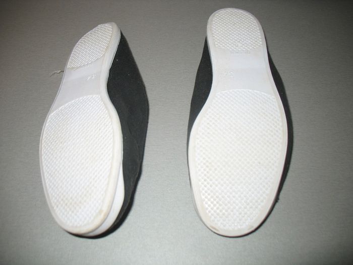 CHAUSSONS DE GYMNASTIQUE NOIR - P34 - n°12 - photo numéro 2