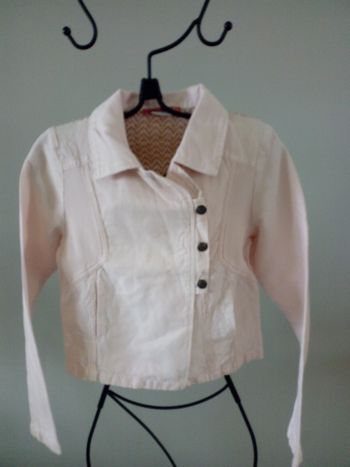 Jolie veste rose pâle