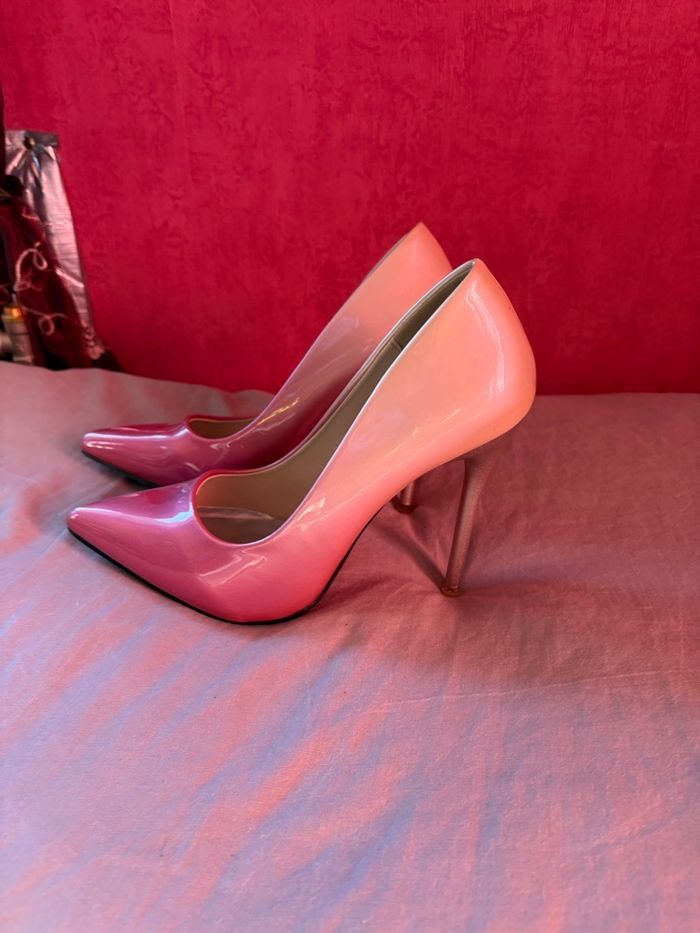 Talons portés quelques fois - photo numéro 2