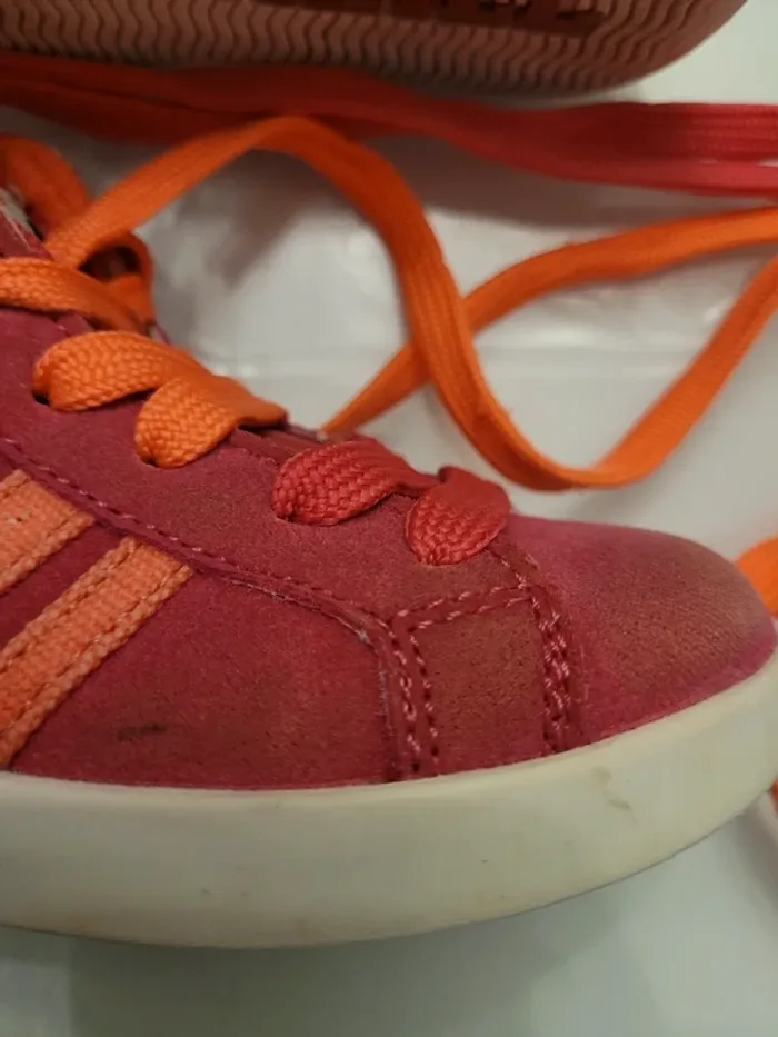 Baskets montantes taille 24 - photo numéro 4