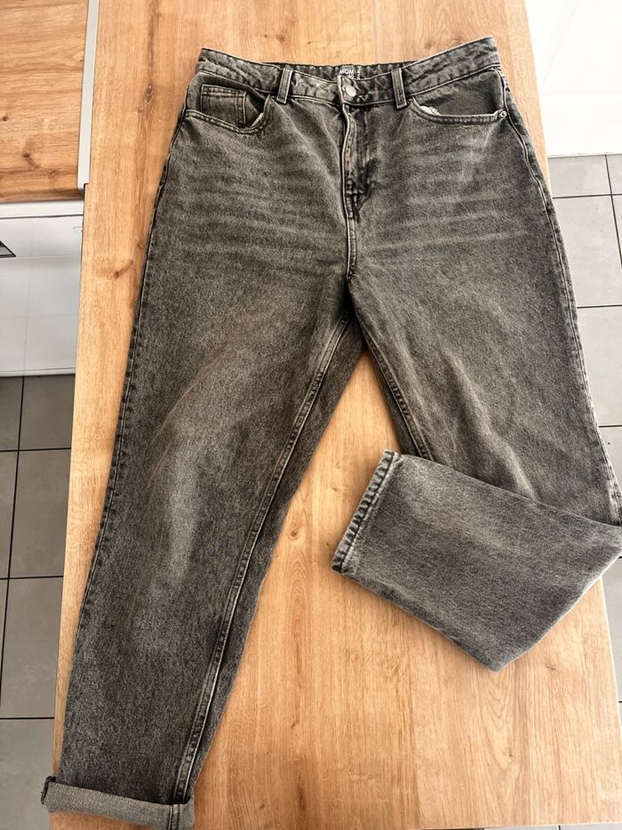 Vends jean gris - photo numéro 2