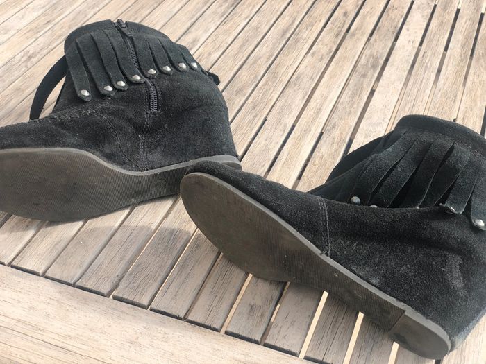 Bottines noires avec franges marque KB - photo numéro 3